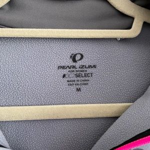 EUC Women’s Gray Pearl Izumi cycling jacket